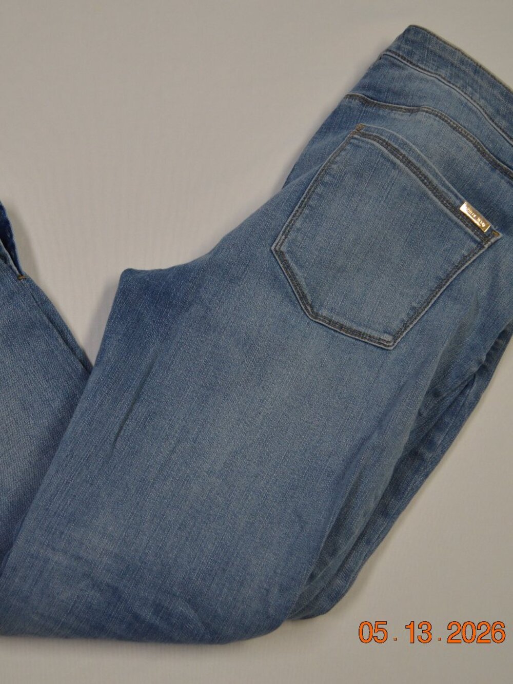 White House Black Market Women’s Size 12 Light Wash Skinny Crop Jeans
